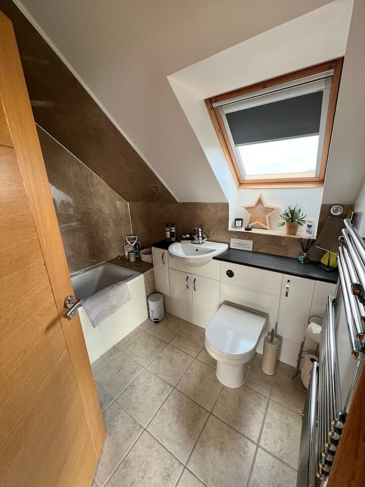 En-suite bathroom in The Sunset Loft